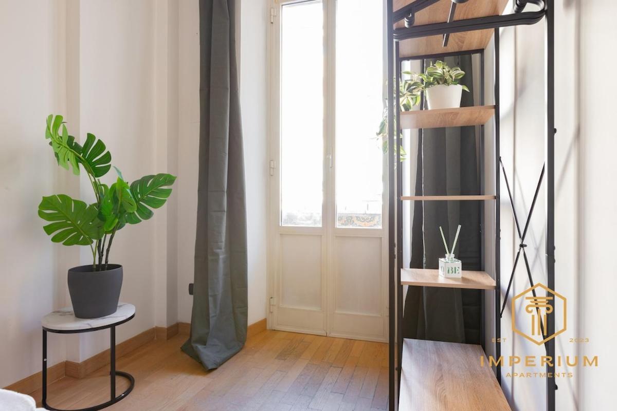 Vakantiehuis Deluxe 300mt To Metrob, 3 Bdrm-panoramic View Ac Rome