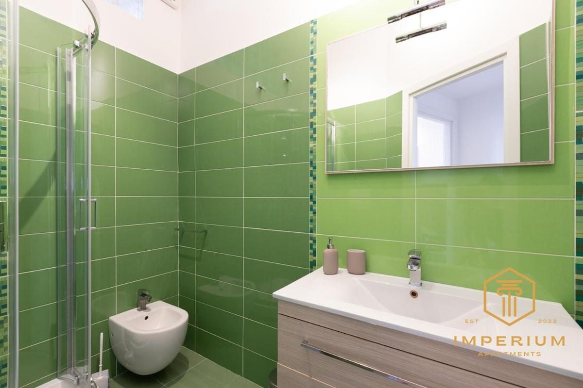 Vakantiehuis Deluxe 300mt To Metrob, 3 Bdrm-panoramic View Ac Rome