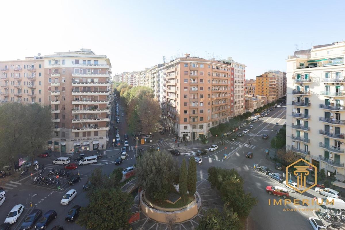 Vakantiehuis Deluxe 300mt To Metrob, 3 Bdrm-panoramic View Ac Rome